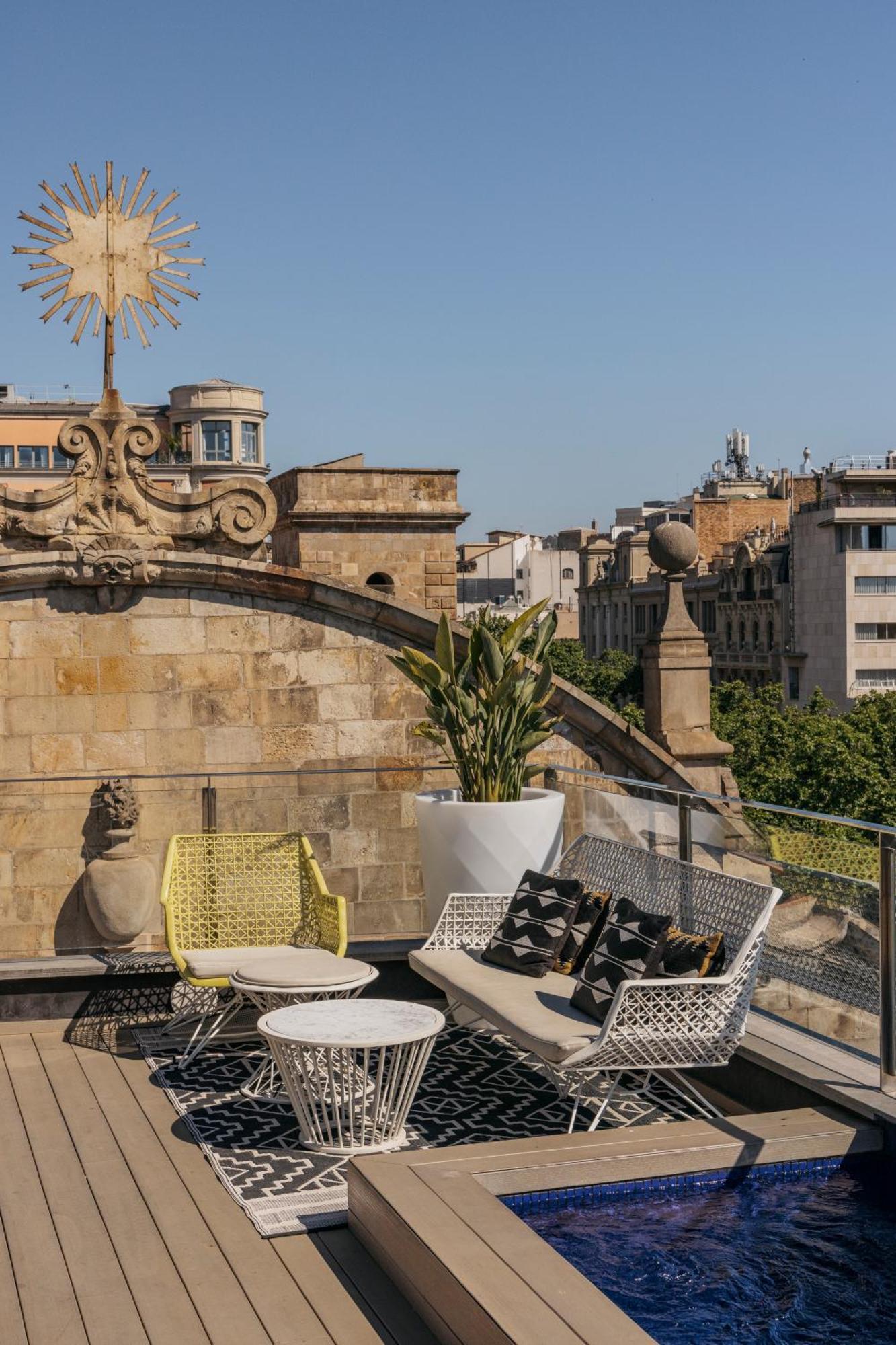 Hotel Bagues, A Small Luxury Hotel Of The World Barcelona Bagian luar foto